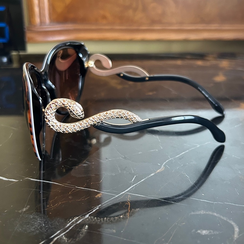 Roberto Cavalli Cat-Eye Sunglasses - Picture 12 of 16